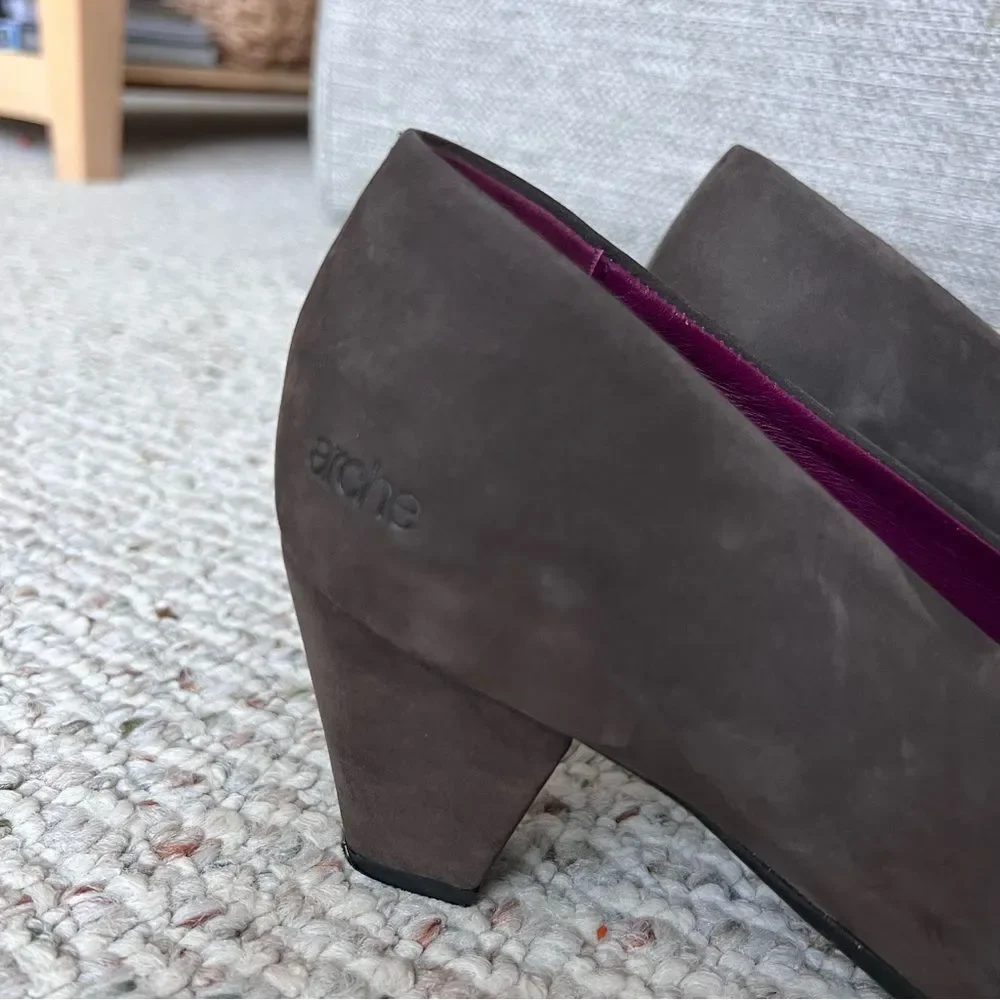 ARCHE LN Suede Nubuck Leather Block Heels